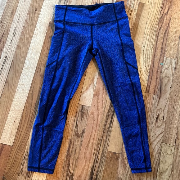 Lululemon leggings - Picture 3 of 9